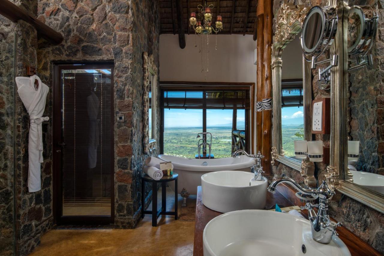 Lake Manyara Kilimamoja Lodge Мто-ва-Мбу Екстер'єр фото